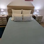 Hideaway Apartment *